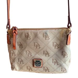 Dooney & bourke vintage crossbody bag